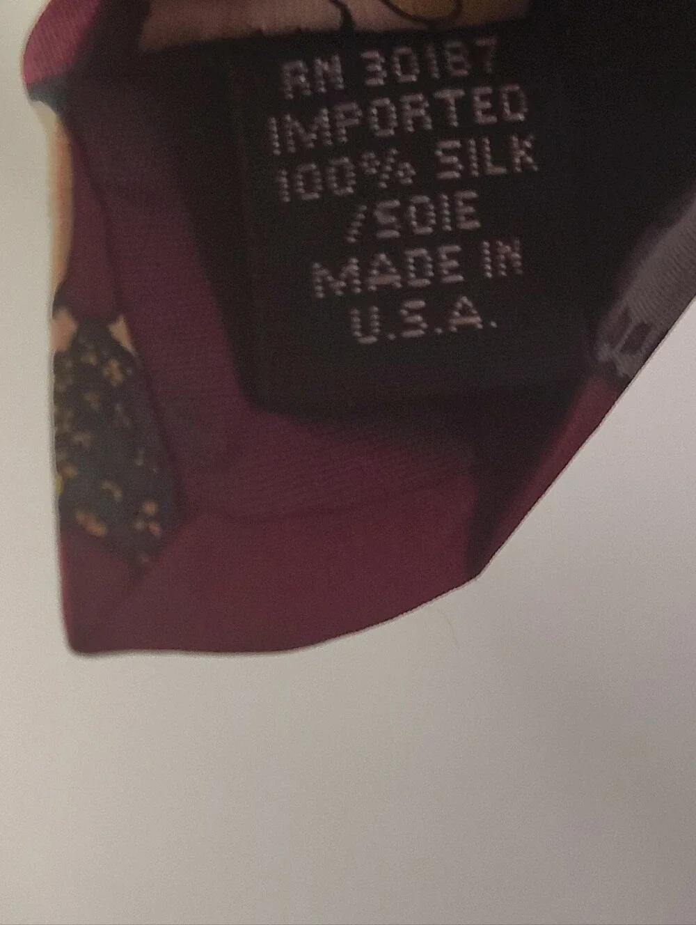 Peanuts Hollywood Salute Neck Tie 100% Silk Made In USA